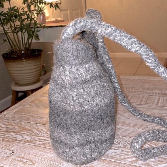 ☺️Boho Crossbody Soft Wool Purse Bag☺️ NWOT - Picture 3 of 8